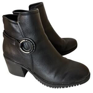 Baretraps Felicia Vegan Leather Chunky Heel Side Zip Black Ankle Boots Sz 8.5 M